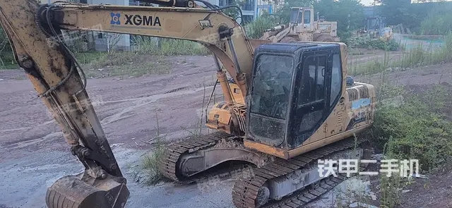 2014 حفار XGMA XG815FL، سيتشوان - تشنغدو، 9,550 دولار أمريكي