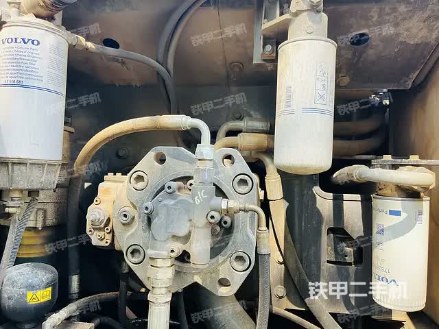 حفارة فولفو EC210D 2017 للبيع في يانغتشو جيانغسو بسعر ‎21,348 دولار