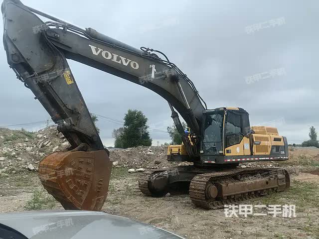 حفارة فولفو EC480D 2012 هيلونغجيانغ - مدينة ييتشون $31,601