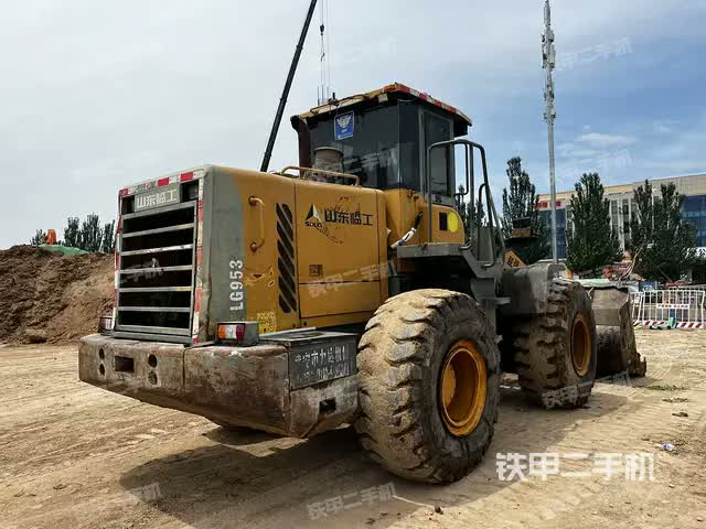 لودر شواذنغ لينغونغ LG953 لعام 2008 في شيفنغ بمنطقة منغوليا الداخلية $5,617