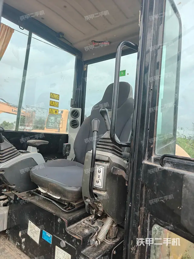 2018 كاتربيلر CAT®305.5E2 حفار هيدروليكي صغير، جانجيانغ، قوانغدونغ - 12,640 دولار