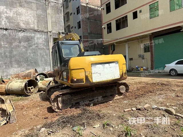 2015 كاتربيلر CAT®313D2 GC حفارة هيدروليكية صغيرة قوانغدونغ - مدينة قوانغتشو 24,297 دولار