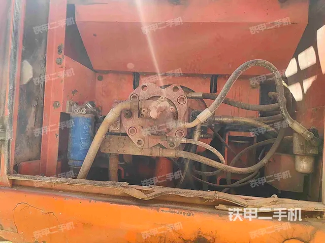 حفارة دووسان DH300-7 لعام 2011، شينجيانغ - منطقة بورتالا الذاتية الحكم للمنغول $21,067