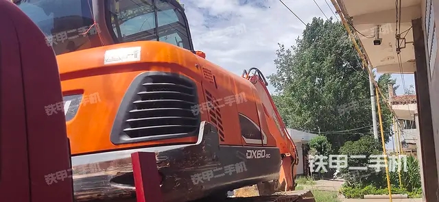 2017 حفارة دوسان DX55-9C، هونان-مدينة بينغدينغشان، 9,550 دولار