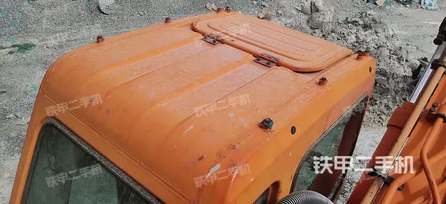 حفارة دوسان DH215-9E 2011 مقاطعة سيتشوان-غانزي التبتية $16,573