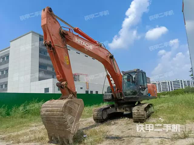 2020 حفار هيتاشي ZX240-5A شنغهاي - مدينة شنغهاي $49,157