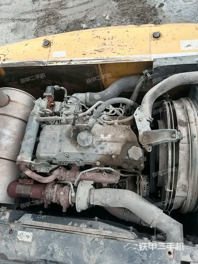 الحفار سوميتومو SH210-5 موديل 2011، جيجيانغ - مدينة نينغبو، 16,151 دولار