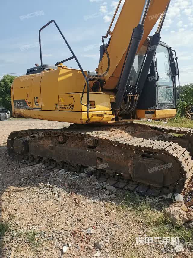 حفار ليوكونغ CLG920E 2021 جيانغشي - مدينة جيوجيانغ 30,196 دولار