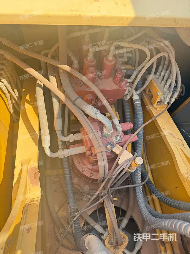 حفار ليوكونغ CLG920E 2021 جيانغشي - مدينة جيوجيانغ 30,196 دولار