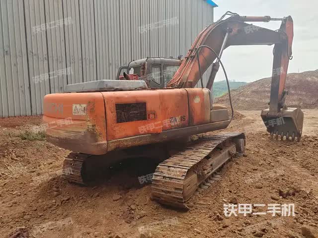 2013 حفار هيتاشي ZX240-3G، هنان - مدينة شوشوانغ، $12,921