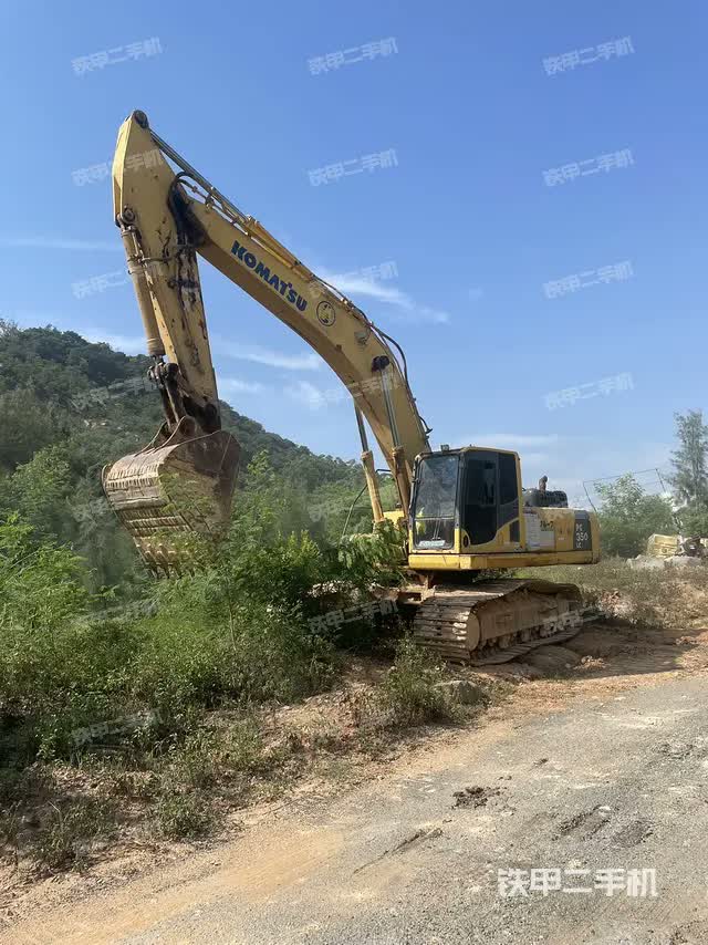2012 كوماتسو PC300-8 حفار، فوجيان - مدينة شيامن، 37,640 دولار