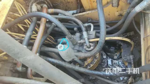  حفارة كاتربيلر 320C 2003 قوانغدونغ - شنتشن 13,904 دولار