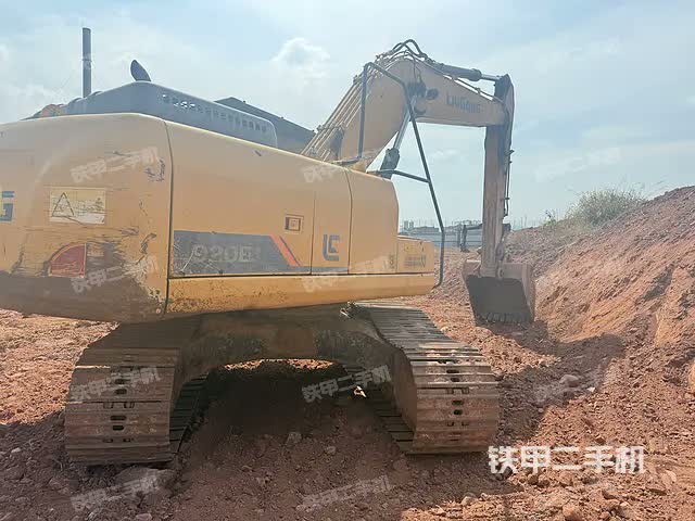 حفار ليوكونغ CLG920E 2021 جيانغشي - مدينة جيوجيانغ 30,196 دولار