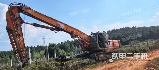 حفار هيتاشي EX350H-5 2000 أنغوي - مدينة شوانتشينغ 14,044 دولار