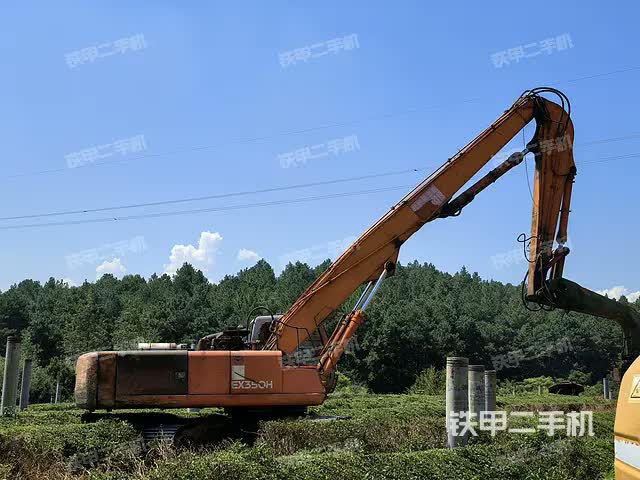 حفار هيتاشي EX350H-5 2000 أنغوي - مدينة شوانتشينغ 14,044 دولار