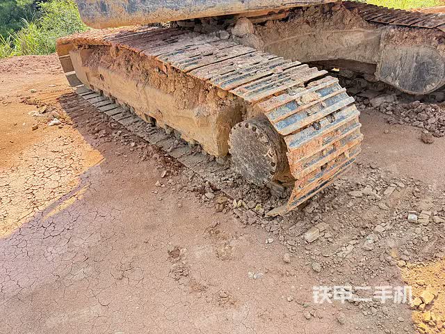 حفار هيونداي R215VS 2018 جيانغشي - مدينة جيوجيانغ 23,314 دولار