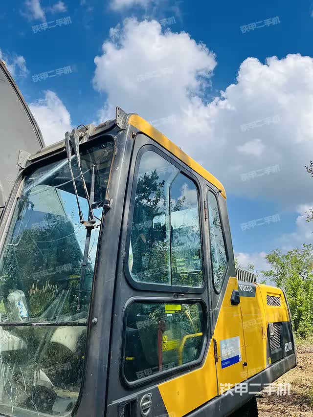 حفارة فولفو EC210D 2020 جيانغسو-يانغتشو $26,404