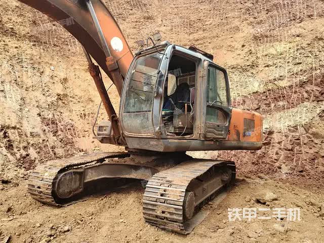 2013 حفار هيتاشي ZX240-3G، هنان - مدينة شوشوانغ، $12,921